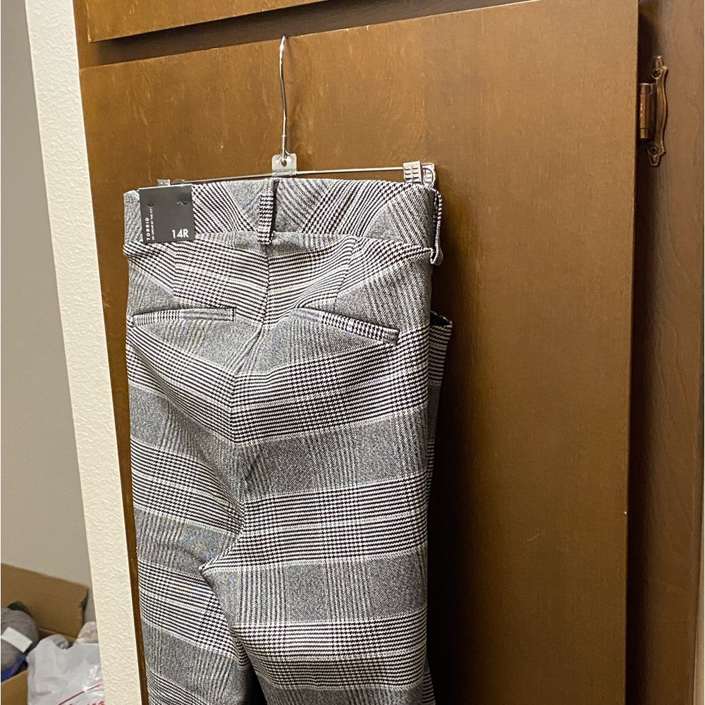 Brand new torrid size 14 ankle pants